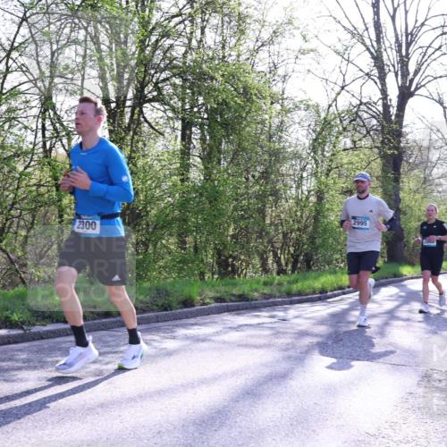 12.04.2026 - 45. Internationalen Wilhelmsburger Insellauf Yannick Fuchs http://msf.ph/oto/9489044 12.04.2026 10:34:52 Laufen 2300, 2995, 2845 meine-sportfotos.de