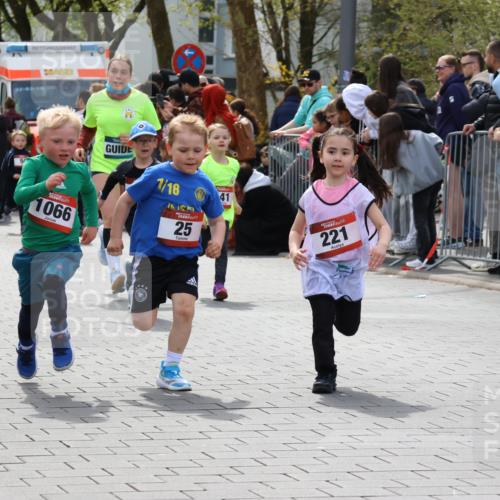 12.04.2026 - 45. Internationalen Wilhelmsburger Insellauf Strokosch-Dieckow http://msf.ph/oto/9489073 12.04.2026 14:09:28 Ziel 270, 220, 219, 216, 25, 1066, 209, 915, 221, 541, 1501 meine-sportfotos.de