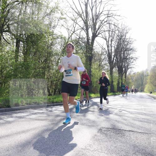 12.04.2026 - 45. Internationalen Wilhelmsburger Insellauf Yannick Fuchs http://msf.ph/oto/9489234 12.04.2026 10:35:10 Laufen 3830, 3008 meine-sportfotos.de