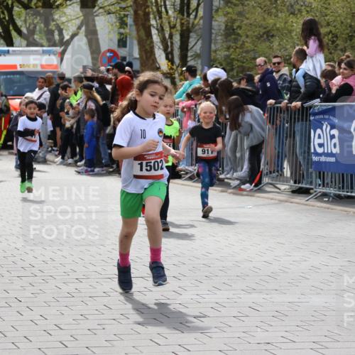 12.04.2026 - 45. Internationalen Wilhelmsburger Insellauf Strokosch-Dieckow http://msf.ph/oto/9489446 12.04.2026 14:09:13 Ziel 191, 1075, 52, 247, 453, 273, 955, 786, 947, 180, 12, 911, 741, 1502, 927, 215, 577, 223, 271 meine-sportfotos.de