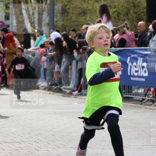 12.04.2026 - 45. Internationalen Wilhelmsburger Insellauf Strokosch-Dieckow http://msf.ph/oto/9489485 12.04.2026 14:09:01 Ziel 1506, 266, 713, 547, 762, 281, 928, 953, 614, 235, 50, 256, 214, 939, 274, 191, 1075 meine-sportfotos.de