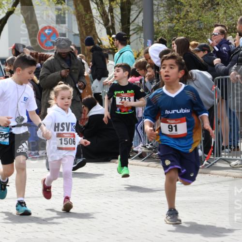 12.04.2026 - 45. Internationalen Wilhelmsburger Insellauf Strokosch-Dieckow http://msf.ph/oto/9489524 12.04.2026 14:08:52 Ziel 754, 211, 711, 530, 91, 254, 1506, 266, 713, 547, 762, 281 meine-sportfotos.de
