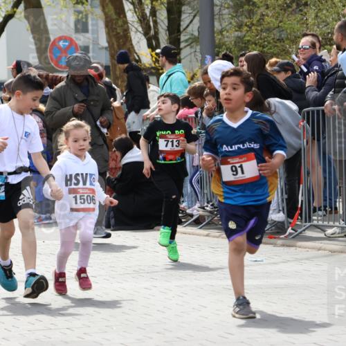12.04.2026 - 45. Internationalen Wilhelmsburger Insellauf Strokosch-Dieckow http://msf.ph/oto/9489525 12.04.2026 14:08:52 Ziel 754, 211, 711, 530, 91, 254, 1506, 266, 713, 547, 762, 281 meine-sportfotos.de