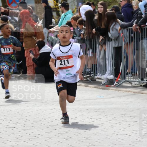 12.04.2026 - 45. Internationalen Wilhelmsburger Insellauf Strokosch-Dieckow http://msf.ph/oto/9489537 12.04.2026 14:08:48 Ziel 774, 919, 754, 211, 711, 530, 91, 254 meine-sportfotos.de
