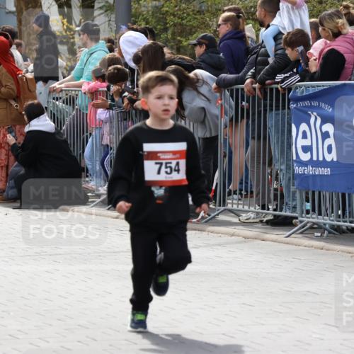 12.04.2026 - 45. Internationalen Wilhelmsburger Insellauf Strokosch-Dieckow http://msf.ph/oto/9489546 12.04.2026 14:08:45 Ziel 232, 749, 967, 774, 919, 754, 211, 711, 530 meine-sportfotos.de