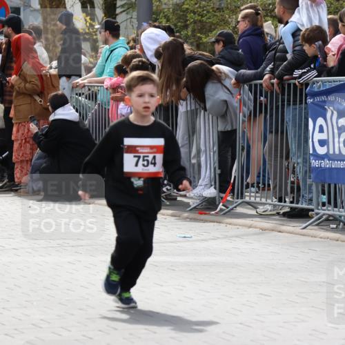 12.04.2026 - 45. Internationalen Wilhelmsburger Insellauf Strokosch-Dieckow http://msf.ph/oto/9489550 12.04.2026 14:08:45 Ziel 232, 749, 967, 774, 919, 754, 211, 711, 530 meine-sportfotos.de