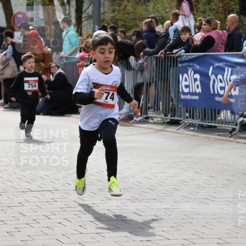 12.04.2026 - 45. Internationalen Wilhelmsburger Insellauf Strokosch-Dieckow http://msf.ph/oto/9489556 12.04.2026 14:08:43 Ziel 1057, 232, 749, 967, 774, 919, 754 meine-sportfotos.de