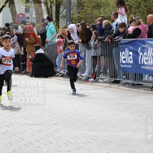 12.04.2026 - 45. Internationalen Wilhelmsburger Insellauf Strokosch-Dieckow http://msf.ph/oto/9489564 12.04.2026 14:08:42 Ziel 1057, 232, 749, 967, 774, 919, 754 meine-sportfotos.de
