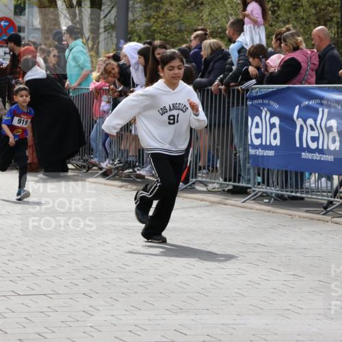 12.04.2026 - 45. Internationalen Wilhelmsburger Insellauf Strokosch-Dieckow http://msf.ph/oto/9489567 12.04.2026 14:08:41 Ziel 653, 143, 1057, 232, 749, 967, 774, 919, 754 meine-sportfotos.de