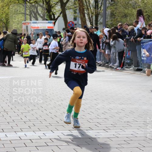 12.04.2026 - 45. Internationalen Wilhelmsburger Insellauf Strokosch-Dieckow http://msf.ph/oto/9489600 12.04.2026 14:08:34 Ziel 1505, 782, 258, 175, 174, 653, 143, 1057, 232, 749, 967 meine-sportfotos.de