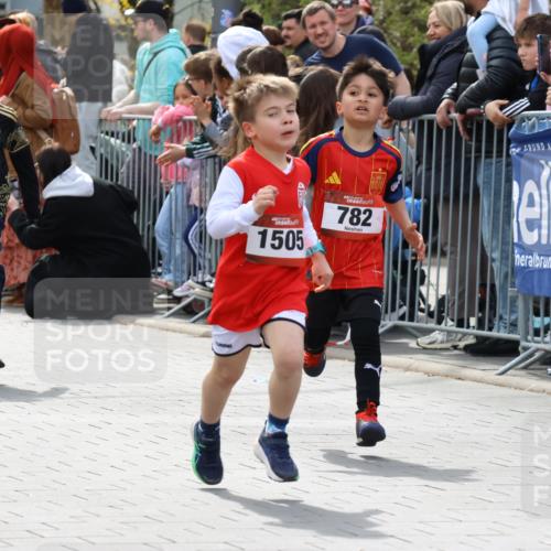 12.04.2026 - 45. Internationalen Wilhelmsburger Insellauf Strokosch-Dieckow http://msf.ph/oto/9489611 12.04.2026 14:08:28 Ziel 58, 26, 716, 1505, 782, 258, 175, 174 meine-sportfotos.de