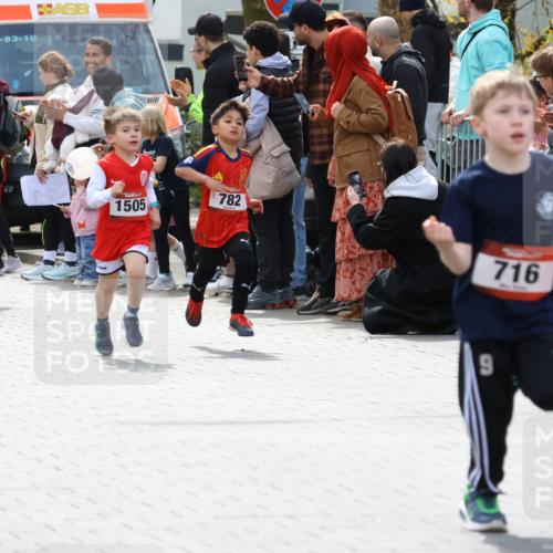 12.04.2026 - 45. Internationalen Wilhelmsburger Insellauf Strokosch-Dieckow http://msf.ph/oto/9489628 12.04.2026 14:08:25 Ziel 1509, 58, 26, 716, 1505, 782, 258 meine-sportfotos.de