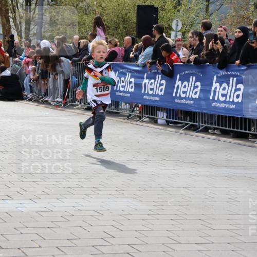 12.04.2026 - 45. Internationalen Wilhelmsburger Insellauf Strokosch-Dieckow http://msf.ph/oto/9489648 12.04.2026 14:08:19 Ziel 1510, 1509, 58, 26 meine-sportfotos.de