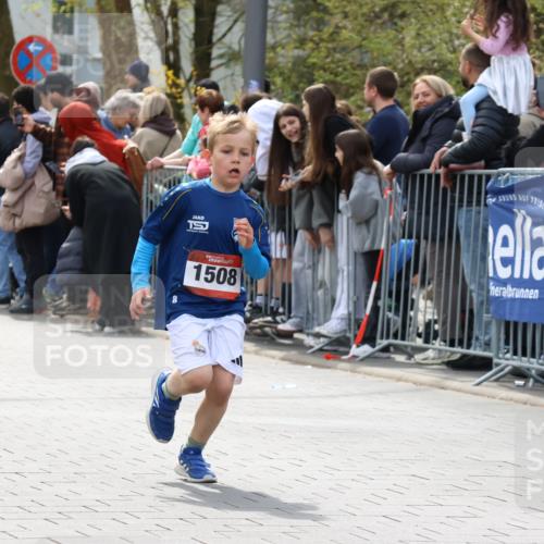 12.04.2026 - 45. Internationalen Wilhelmsburger Insellauf Strokosch-Dieckow http://msf.ph/oto/9489690 12.04.2026 14:08:04 Ziel 15, 1508 meine-sportfotos.de