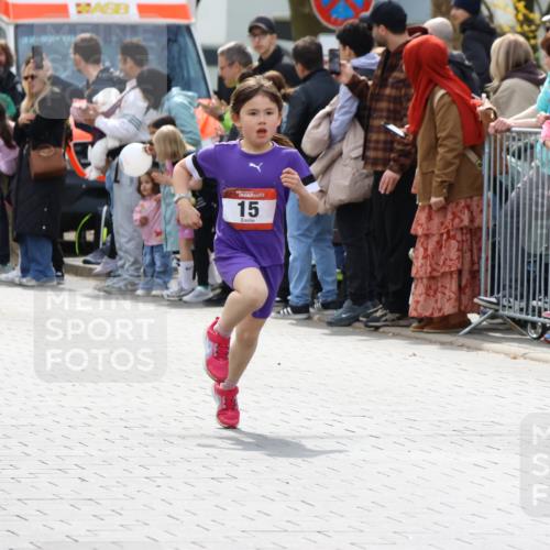 12.04.2026 - 45. Internationalen Wilhelmsburger Insellauf Strokosch-Dieckow http://msf.ph/oto/9489714 12.04.2026 14:07:59 Ziel 15, 1508 meine-sportfotos.de