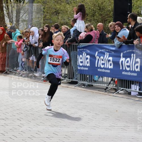 12.04.2026 - 45. Internationalen Wilhelmsburger Insellauf Strokosch-Dieckow http://msf.ph/oto/9489721 12.04.2026 14:07:47 Ziel 1522 meine-sportfotos.de