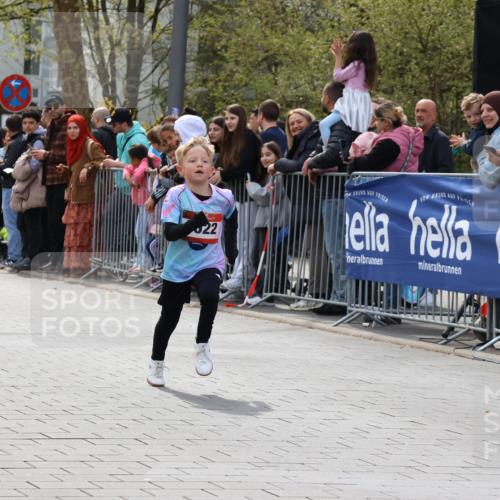 12.04.2026 - 45. Internationalen Wilhelmsburger Insellauf Strokosch-Dieckow http://msf.ph/oto/9489725 12.04.2026 14:07:47 Ziel 1522 meine-sportfotos.de