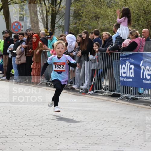 12.04.2026 - 45. Internationalen Wilhelmsburger Insellauf Strokosch-Dieckow http://msf.ph/oto/9489728 12.04.2026 14:07:47 Ziel 1522 meine-sportfotos.de