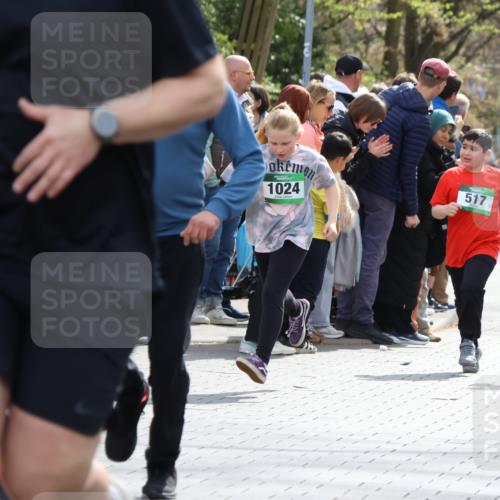 12.04.2026 - 45. Internationalen Wilhelmsburger Insellauf Strokosch-Dieckow http://msf.ph/oto/9489758 12.04.2026 14:36:08 Ziel 93, 148, 1710, 863, 820, 328, 1025, 360, 325, 125, 827, 1024 meine-sportfotos.de