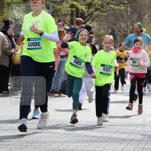 12.04.2026 - 45. Internationalen Wilhelmsburger Insellauf Strokosch-Dieckow http://msf.ph/oto/9489818 12.04.2026 14:35:46 Ziel 77, 549, 1729, 606, 13, 850, 481, 81, 1069, 583, 628, 557, 585 meine-sportfotos.de