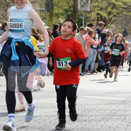 12.04.2026 - 45. Internationalen Wilhelmsburger Insellauf Strokosch-Dieckow http://msf.ph/oto/9489863 12.04.2026 14:35:32 Ziel 474, 484, 137, 582, 334, 514, 594, 680, 851, 515, 432, 513, 442, 603, 364, 425, 813, 674, 1724, 118, 322, 525 meine-sportfotos.de