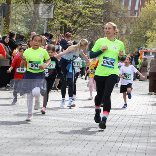 12.04.2026 - 45. Internationalen Wilhelmsburger Insellauf Strokosch-Dieckow http://msf.ph/oto/9489879 12.04.2026 14:35:28 Ziel 1017, 1717, 312, 340, 848, 1728, 474, 484, 137, 582, 334, 514, 594, 680, 851, 515, 432, 513, 442, 603 meine-sportfotos.de