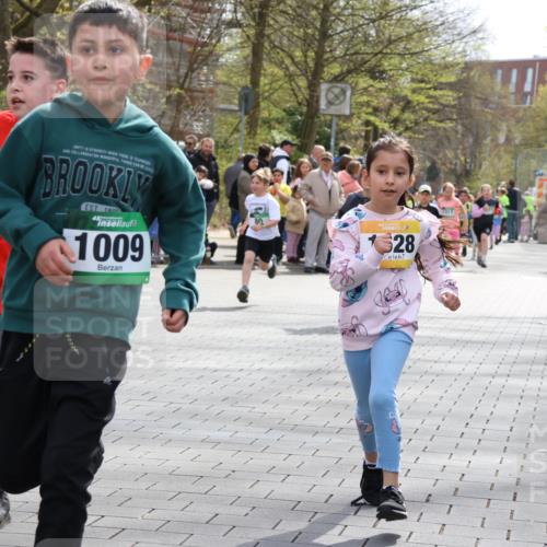 12.04.2026 - 45. Internationalen Wilhelmsburger Insellauf Strokosch-Dieckow http://msf.ph/oto/9489926 12.04.2026 14:35:15 Ziel 415, 1707, 846, 842, 1703, 156, 659, 873, 142, 522, 1009, 419, 80, 366, 574 meine-sportfotos.de