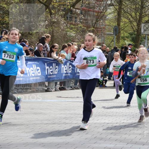 12.04.2026 - 45. Internationalen Wilhelmsburger Insellauf Strokosch-Dieckow http://msf.ph/oto/9489939 12.04.2026 14:35:12 Ziel 166, 836, 869, 415, 1707, 846, 842, 1703, 156, 659, 873, 142, 522, 1009, 419, 80 meine-sportfotos.de