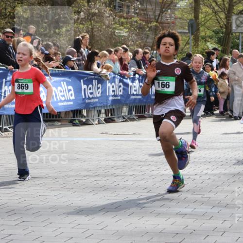 12.04.2026 - 45. Internationalen Wilhelmsburger Insellauf Strokosch-Dieckow http://msf.ph/oto/9489963 12.04.2026 14:35:06 Ziel 677, 69, 470, 1750, 163, 166, 836, 869, 415, 1707, 846, 842 meine-sportfotos.de