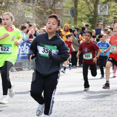 12.04.2026 - 45. Internationalen Wilhelmsburger Insellauf Strokosch-Dieckow http://msf.ph/oto/9490027 12.04.2026 14:34:49 Ziel 538, 40, 303, 993, 519, 999, 622, 471, 356, 47, 1021, 485, 489, 1016, 122, 476, 472, 575, 287, 326, 464, 1706, 346, 1726 meine-sportfotos.de