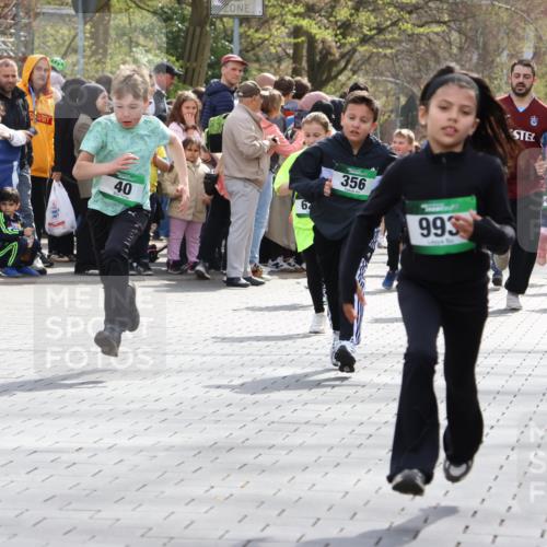 12.04.2026 - 45. Internationalen Wilhelmsburger Insellauf Strokosch-Dieckow http://msf.ph/oto/9490036 12.04.2026 14:34:46 Ziel 16, 837, 311, 589, 808, 1720, 538, 40, 303, 993, 519, 999, 622, 471, 356, 47, 1021, 485, 489, 1016, 122, 476, 472 meine-sportfotos.de