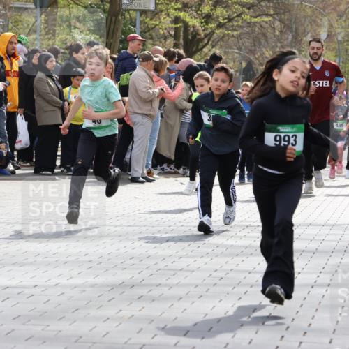 12.04.2026 - 45. Internationalen Wilhelmsburger Insellauf Strokosch-Dieckow http://msf.ph/oto/9490040 12.04.2026 14:34:46 Ziel 16, 837, 311, 589, 808, 1720, 538, 40, 303, 993, 519, 999, 622, 471, 356, 47, 1021, 485, 489, 1016, 122, 476, 472 meine-sportfotos.de