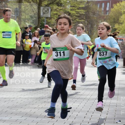 12.04.2026 - 45. Internationalen Wilhelmsburger Insellauf Strokosch-Dieckow http://msf.ph/oto/9490054 12.04.2026 14:34:40 Ziel 443, 291, 144, 995, 590, 436, 110, 524, 660, 843, 815, 423, 16, 837, 311, 589, 808, 1720, 538, 40, 303 meine-sportfotos.de