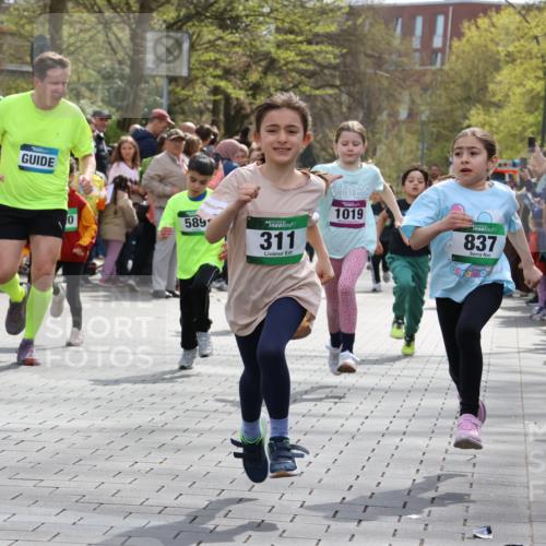 12.04.2026 - 45. Internationalen Wilhelmsburger Insellauf Strokosch-Dieckow http://msf.ph/oto/9490059 12.04.2026 14:34:40 Ziel 443, 291, 144, 995, 590, 436, 110, 524, 660, 843, 815, 423, 16, 837, 311, 589, 808, 1720, 538, 40, 303 meine-sportfotos.de