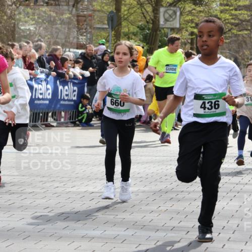12.04.2026 - 45. Internationalen Wilhelmsburger Insellauf Strokosch-Dieckow http://msf.ph/oto/9490066 12.04.2026 14:34:38 Ziel 146, 841, 1076, 1711, 443, 291, 144, 995, 590, 436, 110, 524, 660, 843, 815, 423, 16, 837, 311, 589, 808, 1720 meine-sportfotos.de