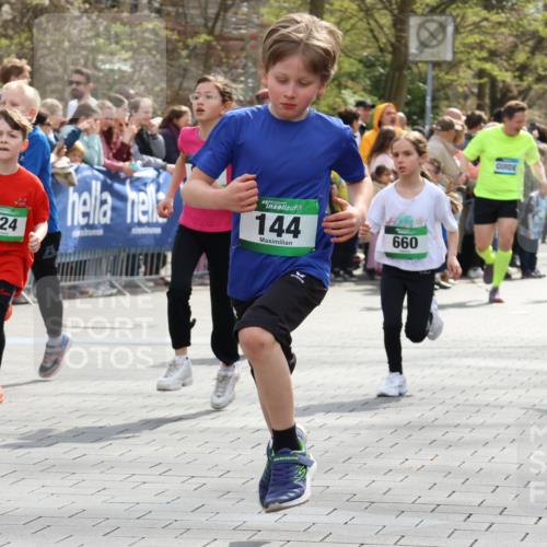 12.04.2026 - 45. Internationalen Wilhelmsburger Insellauf Strokosch-Dieckow http://msf.ph/oto/9490071 12.04.2026 14:34:37 Ziel 27, 332, 305, 853, 28, 146, 841, 1076, 1711, 443, 291, 144, 995, 590, 436, 110, 524, 660, 843, 815, 423, 16, 837, 311, 589, 808, 1720 meine-sportfotos.de