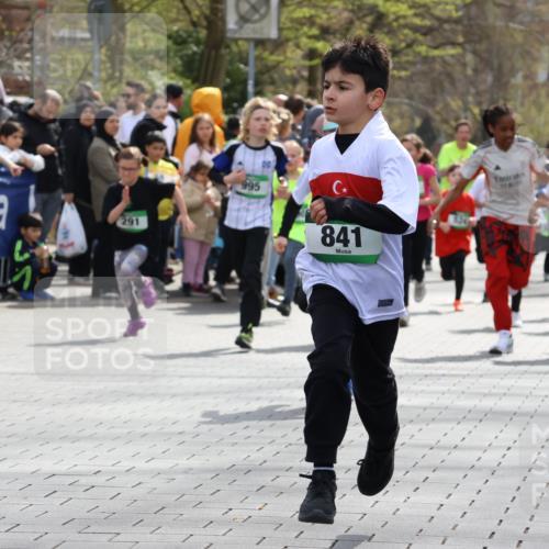 12.04.2026 - 45. Internationalen Wilhelmsburger Insellauf Strokosch-Dieckow http://msf.ph/oto/9490099 12.04.2026 14:34:32 Ziel 1730, 115, 1026, 1712, 809, 27, 332, 305, 853, 28, 146, 841, 1076, 1711, 443, 291, 144, 995, 590, 436, 110, 524 meine-sportfotos.de