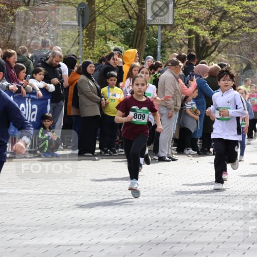 12.04.2026 - 45. Internationalen Wilhelmsburger Insellauf Strokosch-Dieckow http://msf.ph/oto/9490125 12.04.2026 14:34:27 Ziel 104, 314, 1718, 160, 483, 839, 1713, 1723, 1730, 115, 1026, 1712, 809, 27, 332, 305, 853, 28, 146, 841, 1076, 1711 meine-sportfotos.de