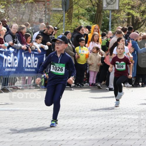 12.04.2026 - 45. Internationalen Wilhelmsburger Insellauf Strokosch-Dieckow http://msf.ph/oto/9490128 12.04.2026 14:34:26 Ziel 33, 104, 314, 1718, 160, 483, 839, 1713, 1723, 1730, 115, 1026, 1712, 809, 27, 332, 305, 853, 28, 146, 841 meine-sportfotos.de