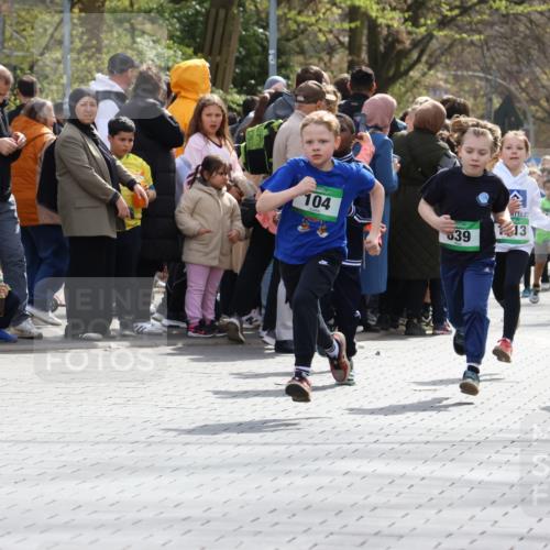 12.04.2026 - 45. Internationalen Wilhelmsburger Insellauf Strokosch-Dieckow http://msf.ph/oto/9490166 12.04.2026 14:34:19 Ziel 552, 1014, 1731, 1722, 32, 33, 104, 314, 1718, 160, 483, 839, 1713, 1723 meine-sportfotos.de
