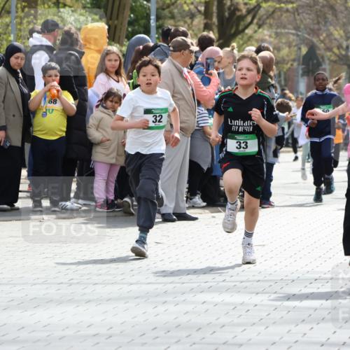 12.04.2026 - 45. Internationalen Wilhelmsburger Insellauf Strokosch-Dieckow http://msf.ph/oto/9490174 12.04.2026 14:34:16 Ziel 294, 870, 39, 649, 552, 1014, 1731, 1722, 32, 33, 104, 314, 1718 meine-sportfotos.de