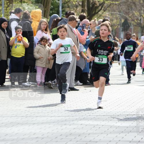 12.04.2026 - 45. Internationalen Wilhelmsburger Insellauf Strokosch-Dieckow http://msf.ph/oto/9490176 12.04.2026 14:34:16 Ziel 294, 870, 39, 649, 552, 1014, 1731, 1722, 32, 33, 104, 314, 1718 meine-sportfotos.de