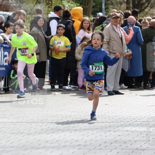 12.04.2026 - 45. Internationalen Wilhelmsburger Insellauf Strokosch-Dieckow http://msf.ph/oto/9490183 12.04.2026 14:34:14 Ziel 676, 294, 870, 39, 649, 552, 1014, 1731, 1722, 32, 33 meine-sportfotos.de