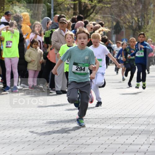 12.04.2026 - 45. Internationalen Wilhelmsburger Insellauf Strokosch-Dieckow http://msf.ph/oto/9490205 12.04.2026 14:34:08 Ziel 89, 5, 59, 676, 294, 870, 39, 649, 552, 1014 meine-sportfotos.de