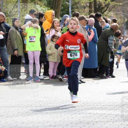 12.04.2026 - 45. Internationalen Wilhelmsburger Insellauf Strokosch-Dieckow http://msf.ph/oto/9490218 12.04.2026 14:34:06 Ziel 1065, 89, 5, 59, 676, 294, 870, 39, 649 meine-sportfotos.de