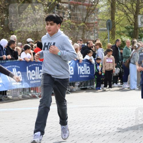 12.04.2026 - 45. Internationalen Wilhelmsburger Insellauf Strokosch-Dieckow http://msf.ph/oto/9490365 12.04.2026 14:22:46 Ziel 780, 743, 778, 779, 68, 757, 755, 765, 569, 766 meine-sportfotos.de