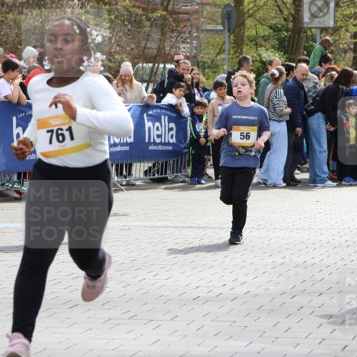 12.04.2026 - 45. Internationalen Wilhelmsburger Insellauf Strokosch-Dieckow http://msf.ph/oto/9490428 12.04.2026 14:22:23 Ziel 731, 739, 580, 835, 752, 761, 559, 315, 973, 555, 1629, 56 meine-sportfotos.de