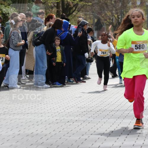 12.04.2026 - 45. Internationalen Wilhelmsburger Insellauf Strokosch-Dieckow http://msf.ph/oto/9490437 12.04.2026 14:22:19 Ziel 805, 272, 124, 731, 739, 580, 835, 752, 761, 559, 315, 973 meine-sportfotos.de
