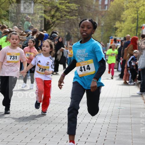 12.04.2026 - 45. Internationalen Wilhelmsburger Insellauf Strokosch-Dieckow http://msf.ph/oto/9490452 12.04.2026 14:22:14 Ziel 1615, 289, 668, 926, 981, 1620, 414, 805, 272, 124, 731, 739 meine-sportfotos.de