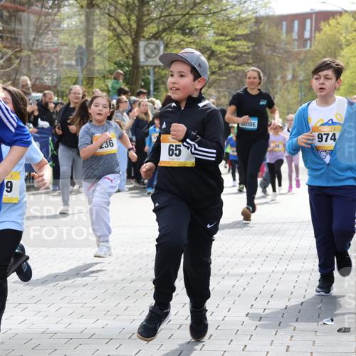 12.04.2026 - 45. Internationalen Wilhelmsburger Insellauf Strokosch-Dieckow http://msf.ph/oto/9490540 12.04.2026 14:21:48 Ziel 66, 136, 729, 769, 646, 159, 1622, 317, 283, 134, 316, 792, 763, 255, 65, 1617, 969, 799, 974, 482, 236, 810, 488, 814, 95 meine-sportfotos.de
